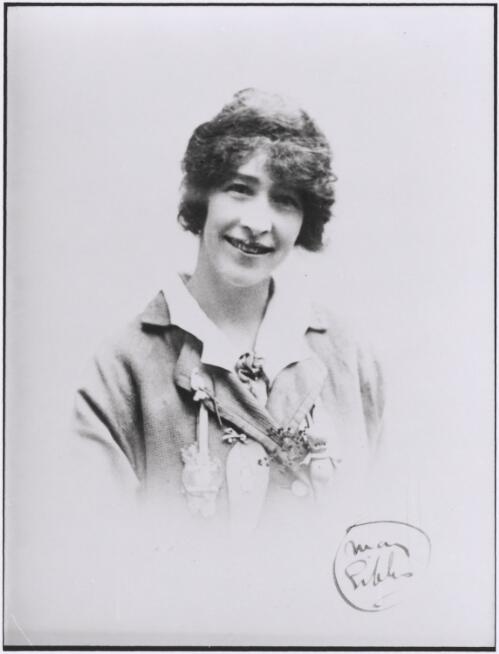 Portrait of  May Gibbs, ca. 1916 [picture]