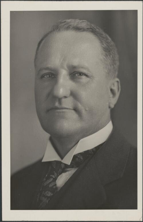 Portrait of Sir Alfred Charles Davidson, general manager of the Bank of New South Wales, ca. 1930s [picture]