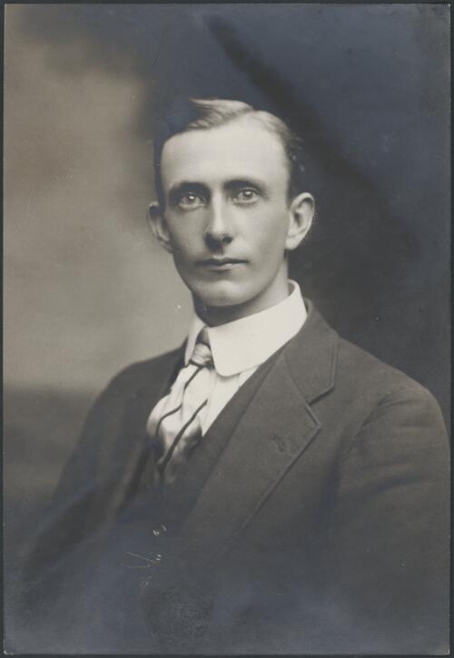 Portrait of Herbert A. Davies, journalist for the Argus, ca. 1913 [picture]