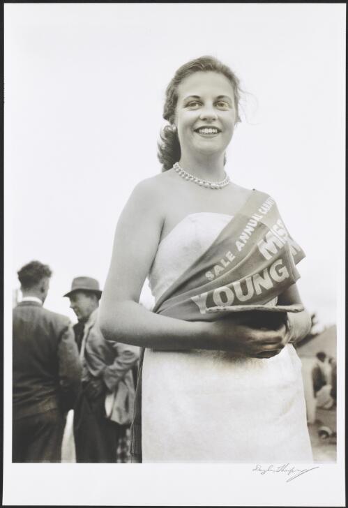 Miss Young Farmer, Jill Uebergang, at the Annual Carnival, Sale, Victoria, 14 February 1953 [picture] / Douglas Thompson