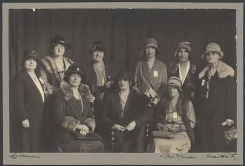 Australian Federation of Women Voters, delegates to the 3rd Triennial Inter-state Conference held in Melbourne, May 1930 [picture] / Dickinson Monteath