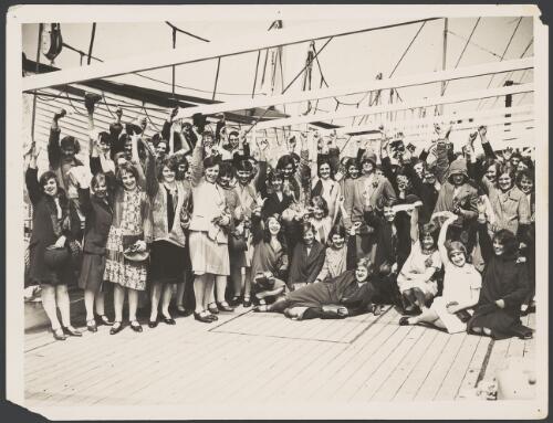 British women migrants aboard passenger ship, London, ca. 1920s [picture] / London News Agency Photos Ltd
