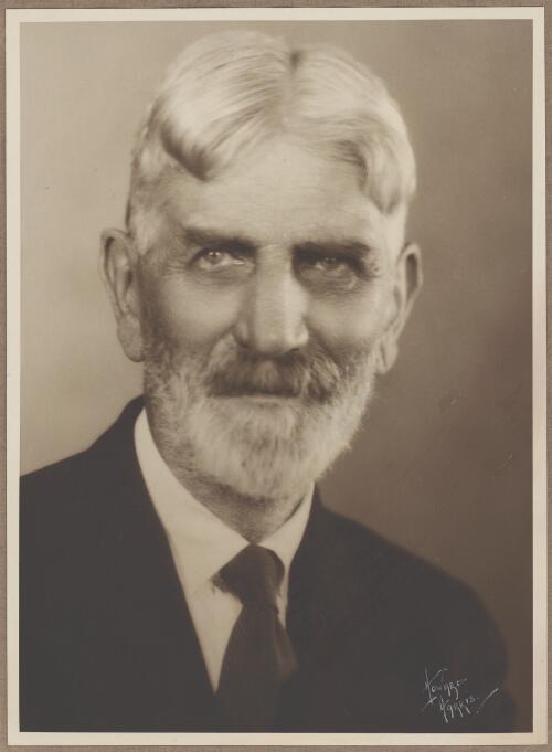 Portrait of Alexander Greenlaw Hamilton, ca. 1930s [picture] / Howard Harris