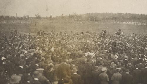 Anti-conscription rally, Yarra Bank, Victoria, Sunday 16 April 1916