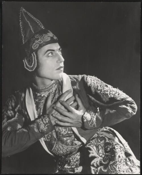 Portrait of Serge Lifar in The firebird, Original Ballet Russe Australian tour [picture] / Max Dupain