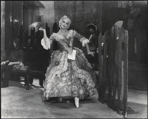 Portrait of Tamara Grigorieva in Les femmes de bonne humeur, Ballets Russes, 1938 [picture] / Max Dupain