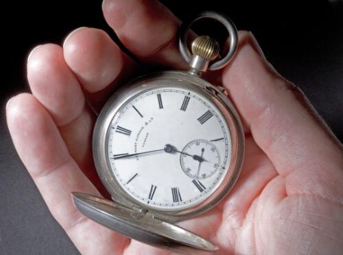 [Fob watch belonging to Henry Lawson] [realia] / [manufactured by] Stewart Dawson & Company, London