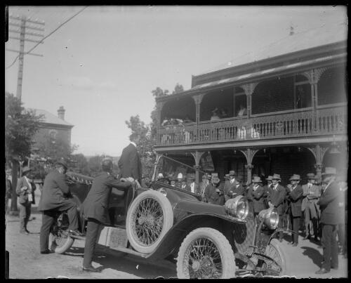 The arrival of Premier Holman outside the Royal Hotel, Sheridan Street, Gundagai, New South Wales [picture] / Charles Gabriel