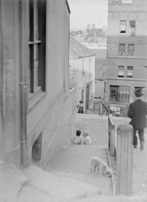 A by-way to George Street [picture] / Harold Cazneaux