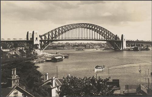 Sydney Harbour Bridge from McMahons Point, Sydney, 1932 / Harold Cazneaux