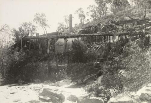 The Reefer Battery from the south side, Adelong Creek downstream of Adelong and Adelong Falls, 1915 [picture] / R.C. Strangman