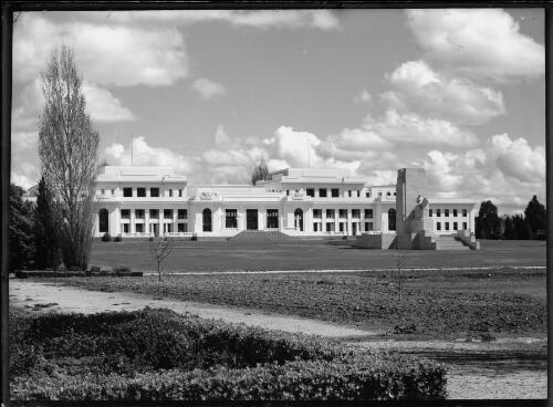 [Parliament House from Parkes Place, Canberra, 2] [picture] / R.C. Strangman