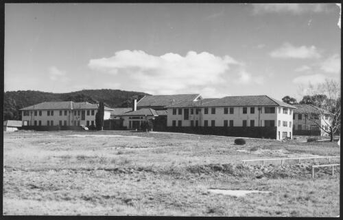 Hotel Acton, Canberra, Australian Capital Territory, 1958 [picture] / R.C. Strangman