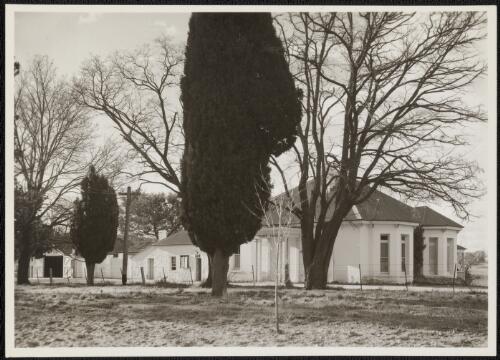 Court House in Acton, Canberra, Australian Capital Territory, ca. 1940 [picture] / R.C. Strangman