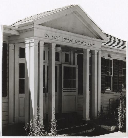 The Lady Gowrie Services Club entrance, Manuka, Canberra, 1941? [picture] / R.C. Strangman