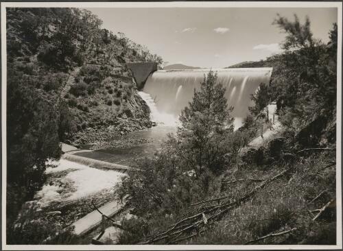 Cotter Dam, Canberra, ca. 1940s [picture] / R.C. Strangman