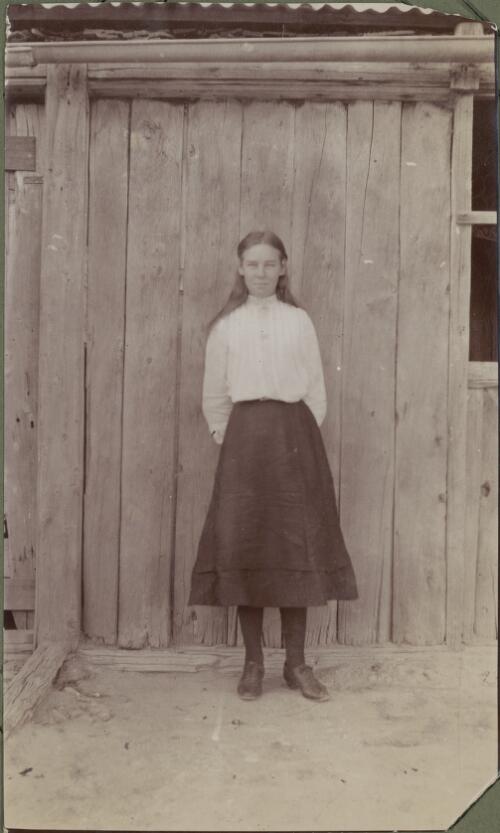 Portrait of 'Rats', a daughter in a family of fifteen, New South Wales, ca. 1915 [picture] / E.C. Kempe