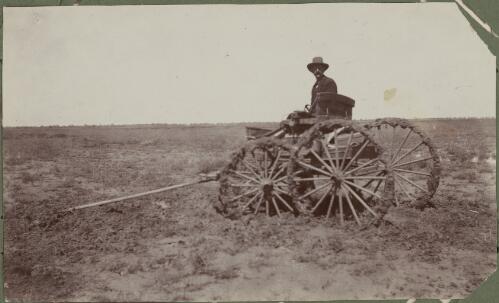 A buggy bogged on the black soil plains, New South Wales, ca. 1915 [picture] / E.C. Kempe