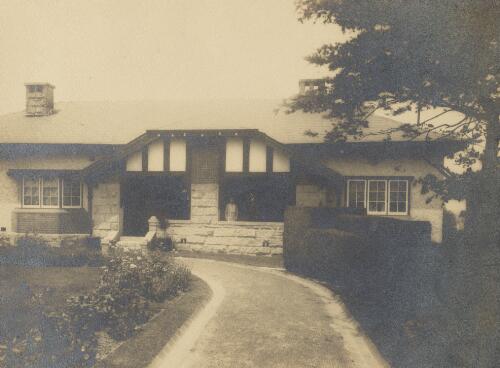 Album of photographs of the interior, exterior and garden of a bungalow [picture] / H. Cazneaux
