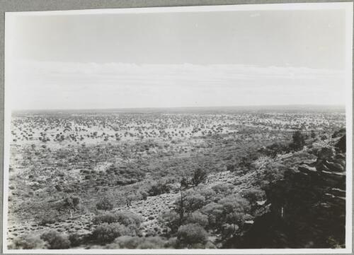 Country approaching Uluru, Northern Territory, 1947 [picture] / Arthur Groom