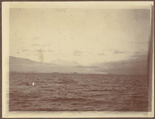 [Mt Erebus in the distance, 1907-1909] [picture]