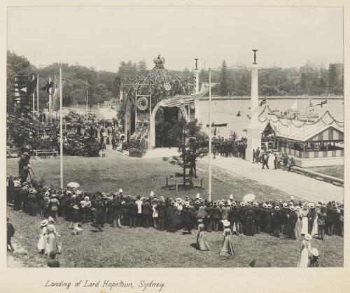 Landing of Lord Hopetoun, Sydney, 1901, 2 [picture]