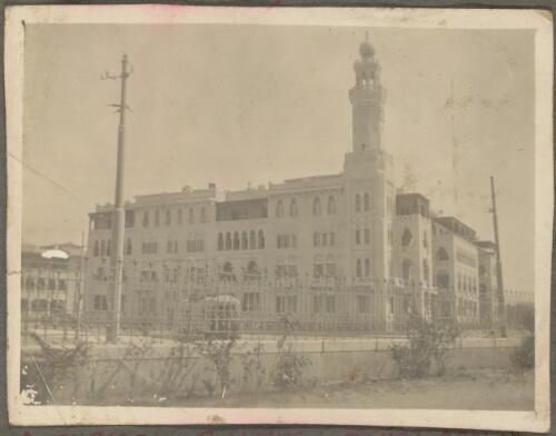 Exterior view of a building in Heliopolis, Egypt, approximately 1916 / Noel Minchin