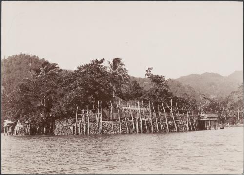 Men's quarters, Ferasiboa, Solomon Islands, 1906, 2 / J.W. Beattie