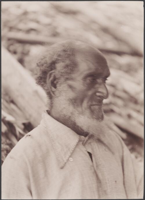 Portrait of a man from Gaeta, Solomon Islands, 1906 / J.W. Beattie