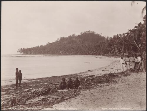 Local people on the beach at Longapolo, Gaeta, Solomon Islands, 1906 / J.W. Beattie