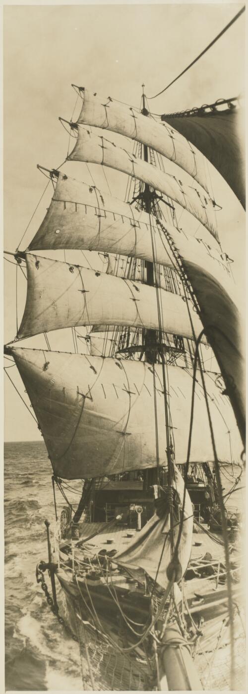The Discovery, ca. 1930 [picture] / Frank Hurley