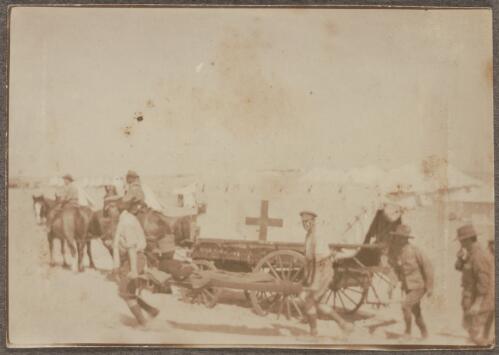 Medical orderlies unloading the wounded at Camp Serapeum, Egypt, 1916 / David Izatt