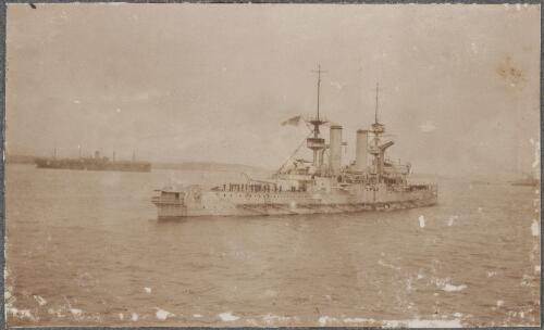H.M.S. Triumph in the Dardanelles, April 1915  / David Izatt