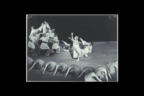 Laurel Martyn as the Spirit of the River, in Vltava, Borovansky Ballet, 1940 [2] [picture] / Hugh P. Hall