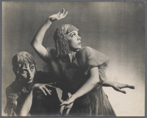 [Martin Rubinstein and Edna Busse in Laurel Martyn's Sigrid, Borovansky Ballet, ca. 1945] [picture]
