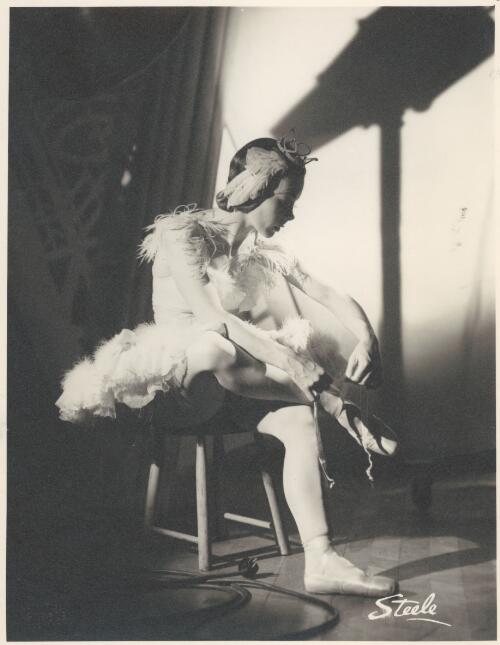 Edna Busse in costume for Swan Lake, Borovansky Ballet [picture] / Steele, Auckland