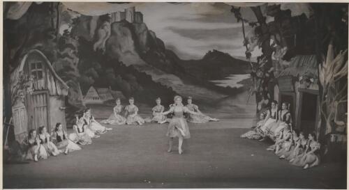 Dancers of Ballet Rambert in Giselle Act I, Australian tour, 1947-1949 [1] [picture] / Jean Stewart, Toorak