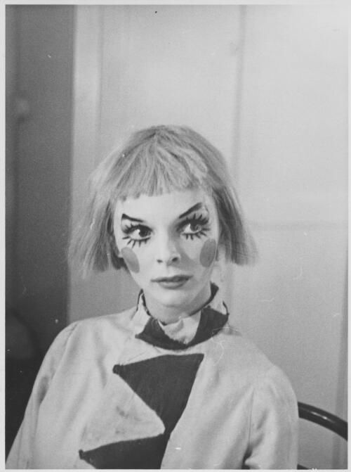 Sally Gilmour as Pretty Polly in Walter Gore's Mr. Punch, Ballet Rambert Australian tour, 1947-1949 [picture] / Jean Stewart, Toorak