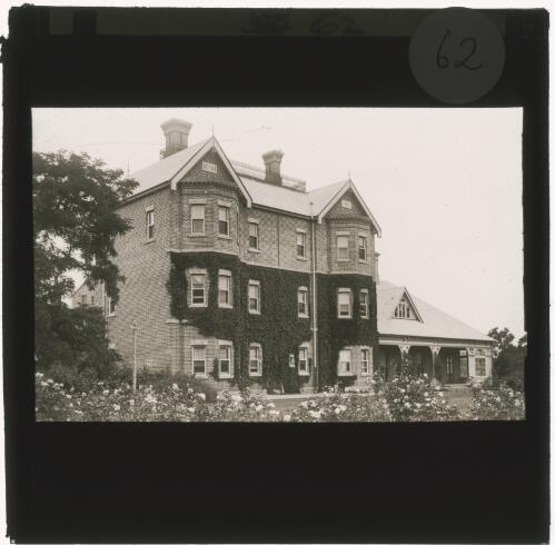 Yarralumla House, 1920 [picture] / W.J. Mildenhall