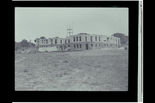 Commonwealth Offices, East Block, under construction [picture] / W.J. Mildenhall