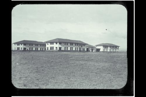 Side view, Hotel Kurrajong [picture] / W.J. Mildenhall
