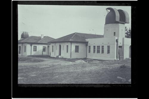 Solar Observatory, Mount Stromlo [picture] / W.J. Mildenhall