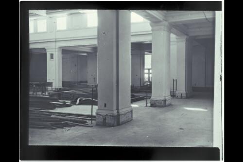 Interior view of Parliament House [picture] / W.J. Mildenhall
