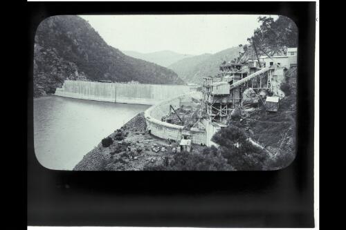 Burrinjuck Dam under construction? [picture] / W.J. Mildenhall