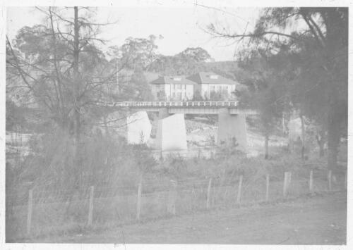Bridge over Murrumbidgee at Cotter and Cotter Pumping Station about 1930 [picture] / W.J. Mildenhall