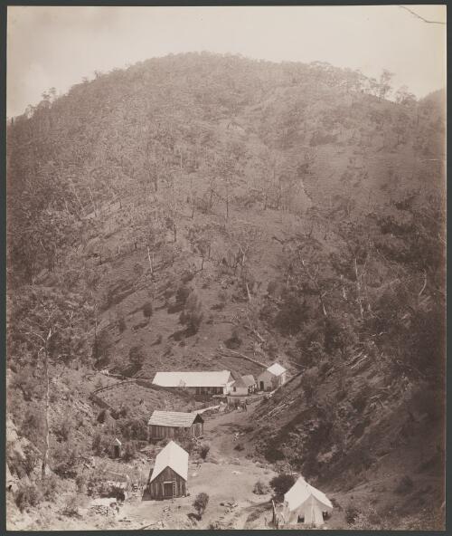 Hotel at the entrance to the Fish River Caves, New South Wales, [2] [picture] / [picture] / C. Bayliss