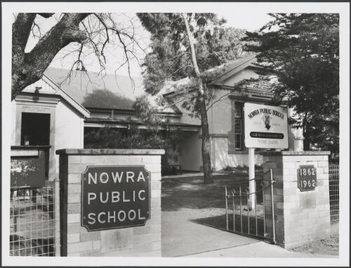 Nowra Public School [picture] / Brendan Bell