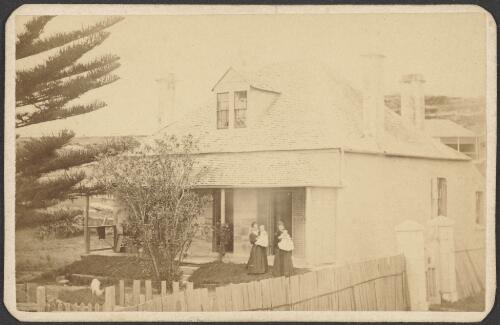 Rose Cottage where we lived when we first came to the Bay and paid 175 pounds a year rent, Watsons Bay, New South Wales, ca. 1871 [picture] / American & Australasian Photographic Company