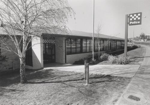 Police Station, Mort St Lithgow [picture] / photography by Raymond de Berquelle