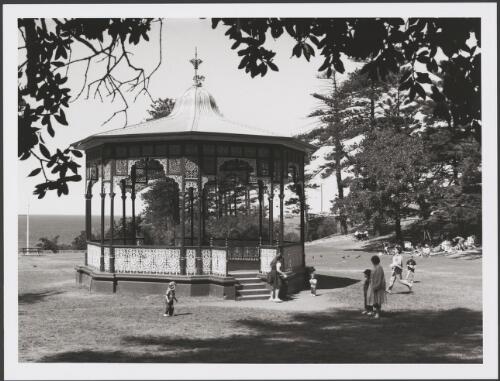 Bandstand in King Edward Park, Newcastle, 1994 [picture] / Brendan Bell